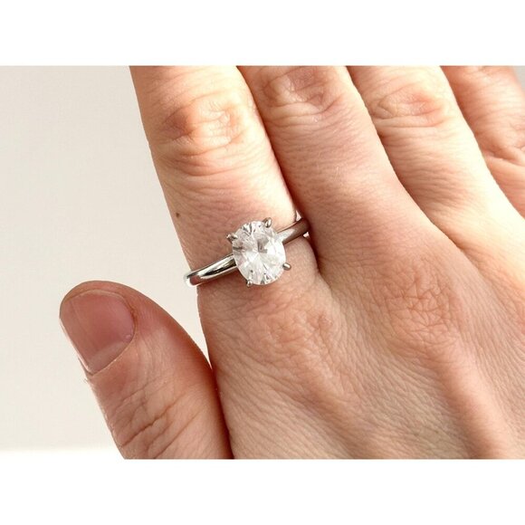 Minimalist Sterling Silver Oval Cut Vintage Cubic Zirconia Wedding Ring - sz 9 - Picture 4 of 10